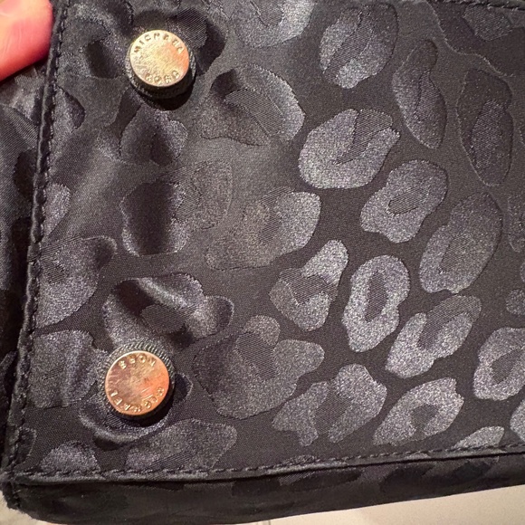 Michael Kors Tote Bag - Picture 3 of 8